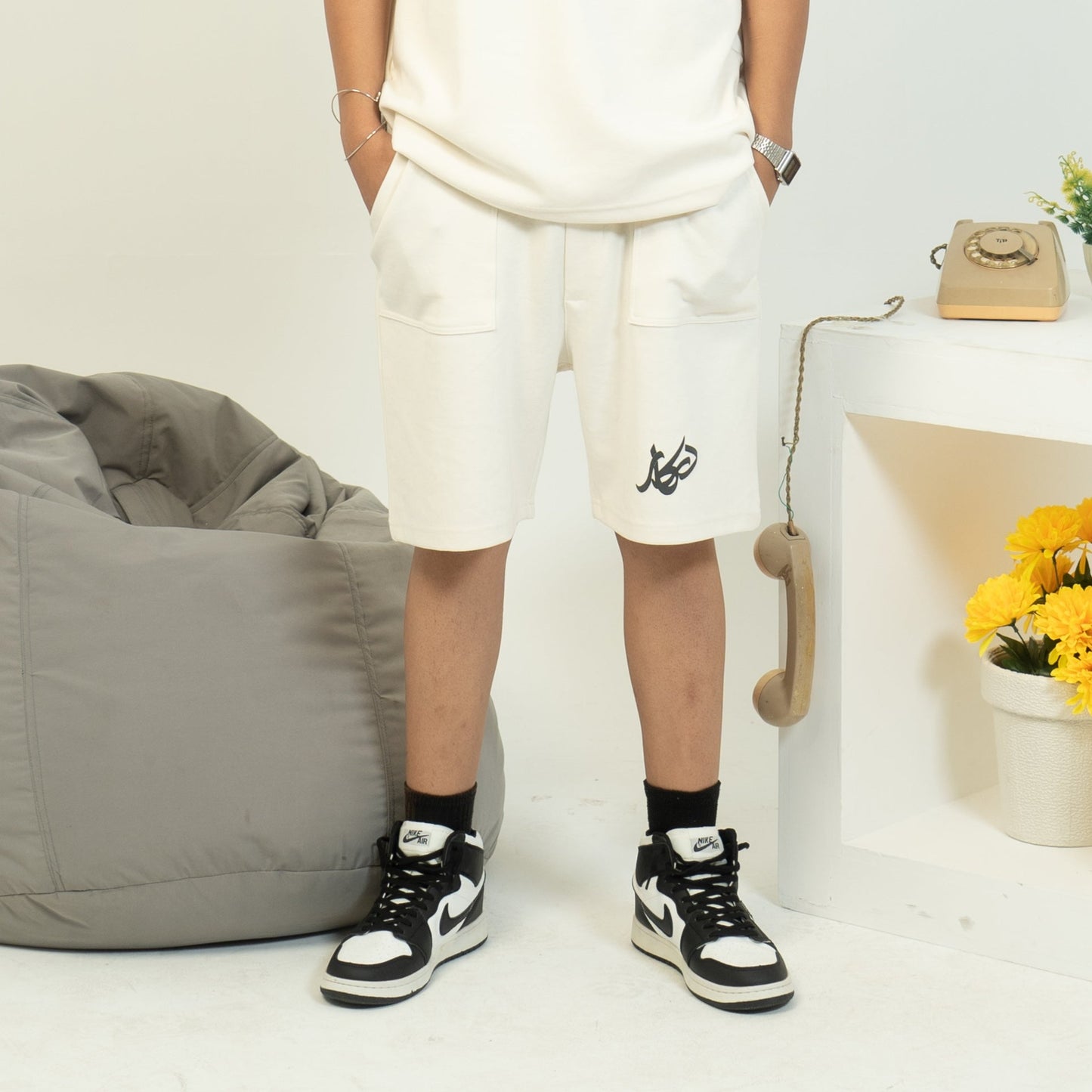 BASIC OFF WHITE SHORTS